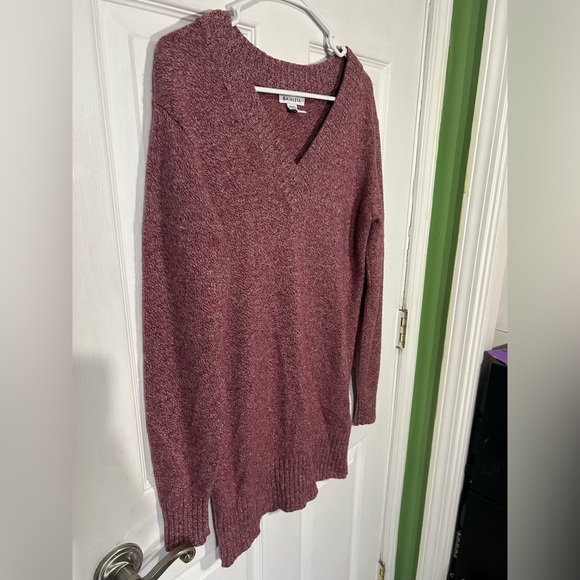 Athleta Vital V-Neck Tunic. Size XS.  Wool/ Cashmere. EUC Sweater. Rosy Red - Picture 2 of 7